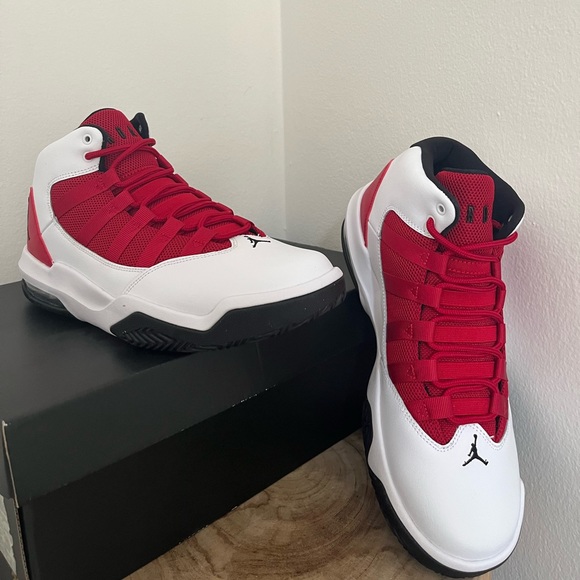 SOLD - Jordan Max Aura - Picture 3 of 3